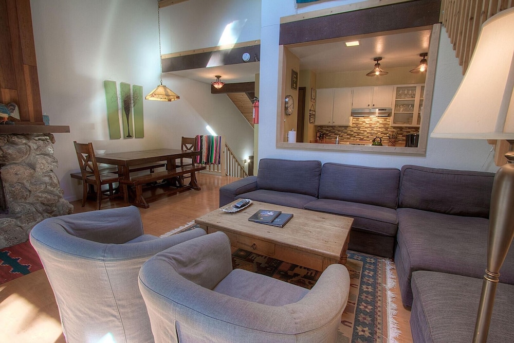 Condo, 3 Bedrooms photo 2