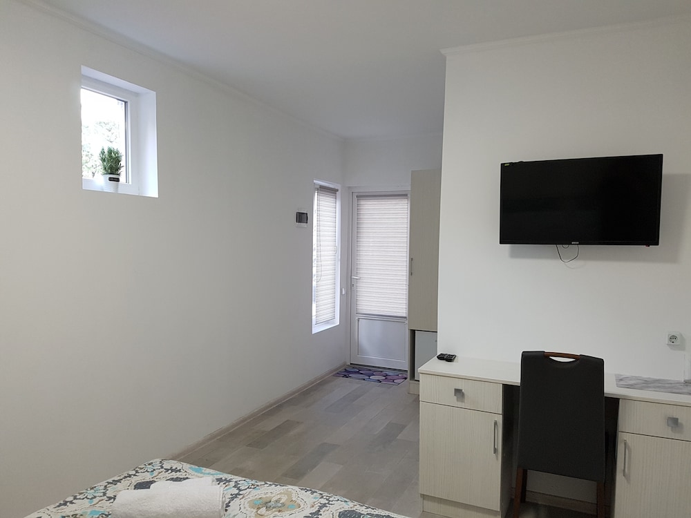 Standard Room (Room 6) photo 3