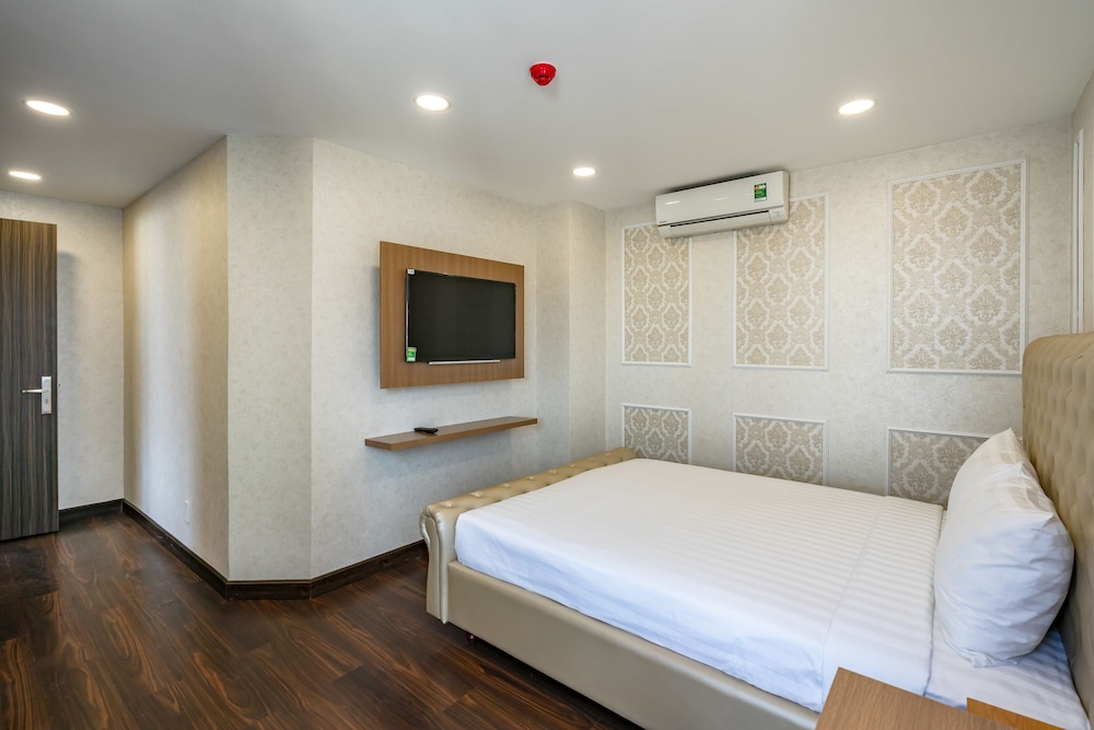 Royal Penthouse, 2 Bedrooms, Non Smoking, City View photo 3