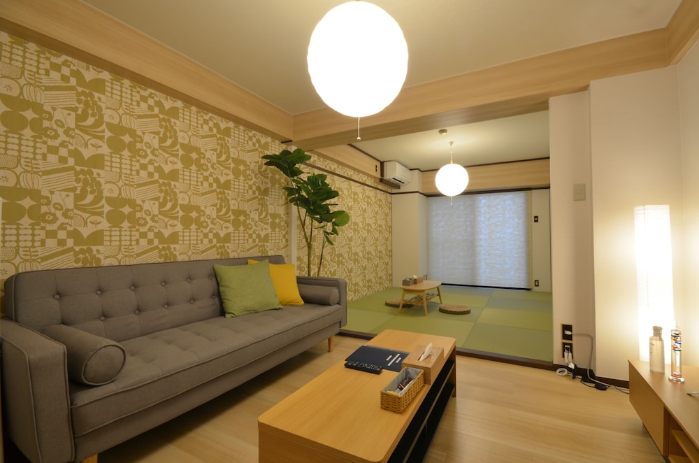 #202 - Japanese Western Room photo 2