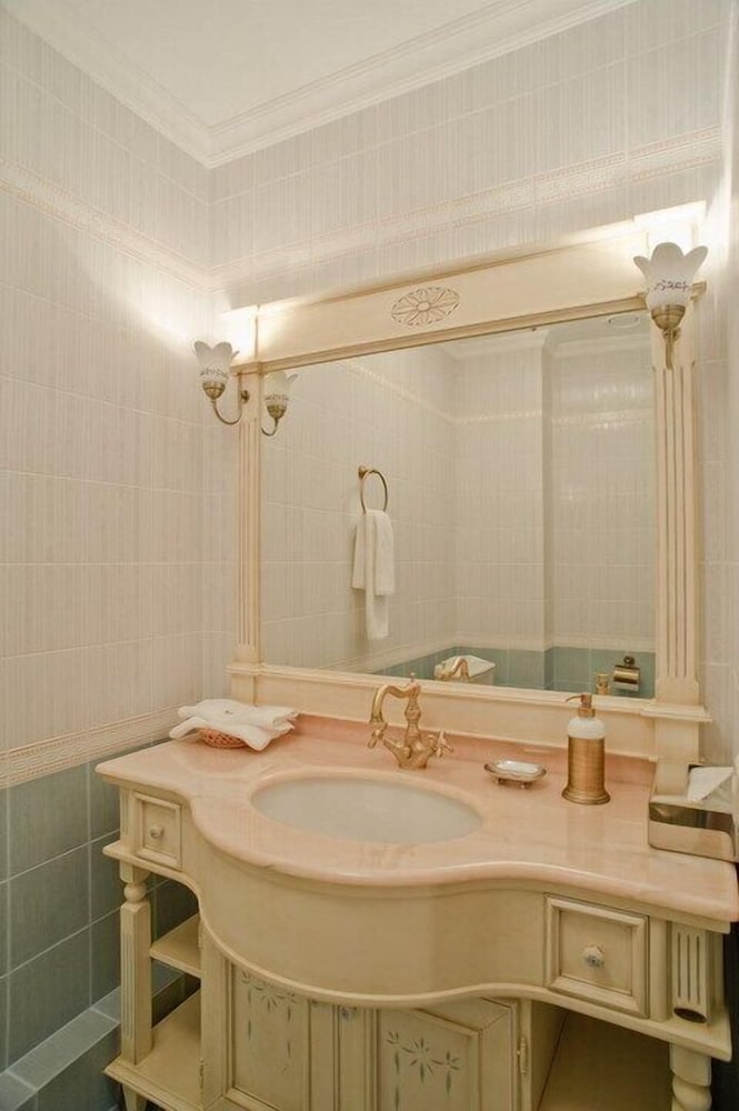 Presidential Suite photo 3