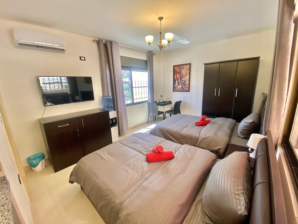 Premium Studio, 1 Bedroom, Non Smoking, Mountain View