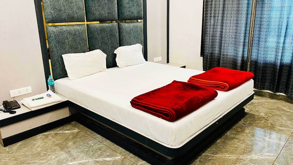 Deluxe Double Room, City View