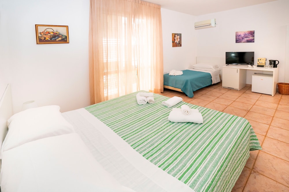 Comfort Room photo 2
