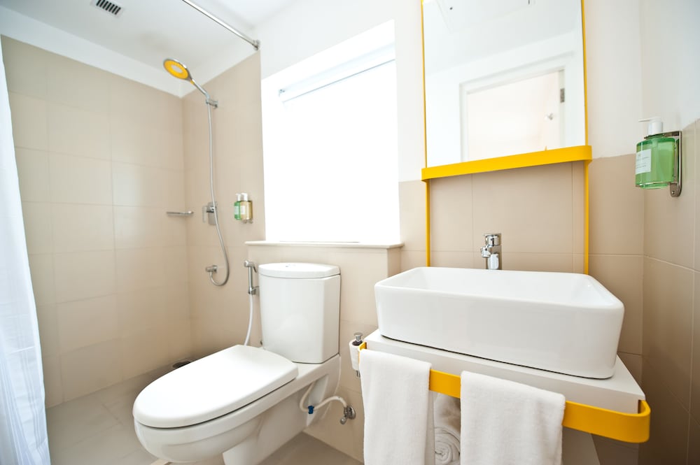 Standard Twin Room - Photo 3