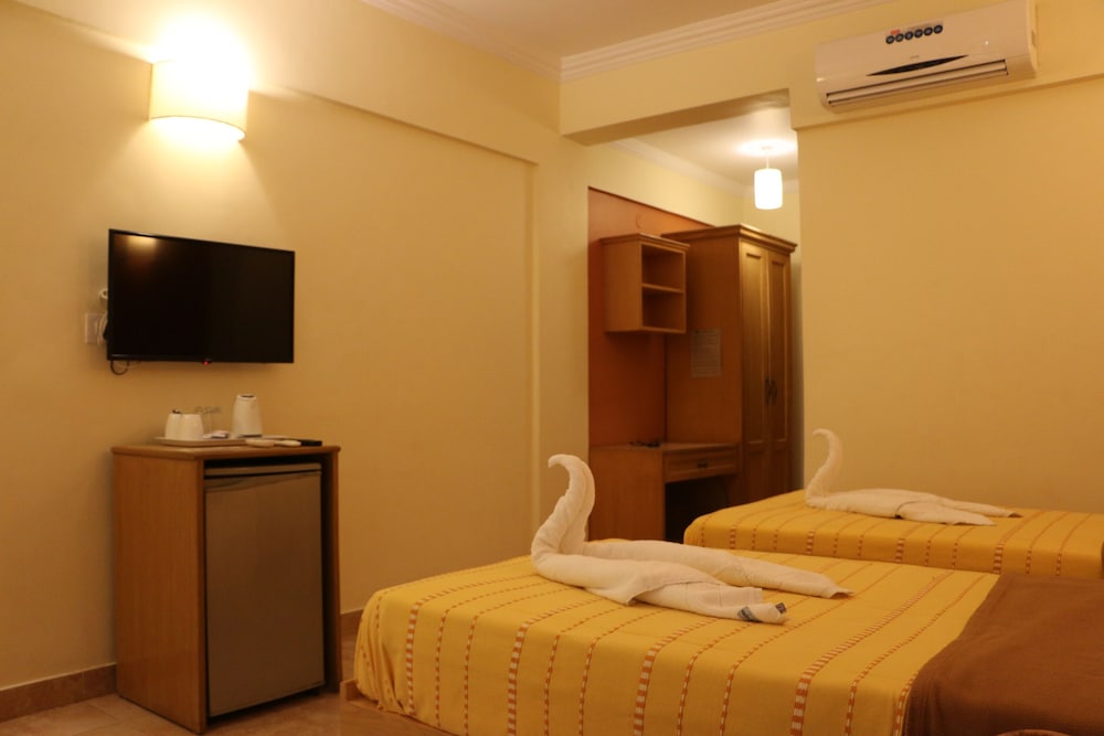 Deluxe Twin Room, 2 Twin Beds, Non Smoking, Pool View photo 2