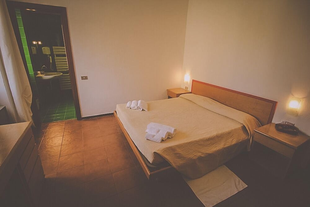 Double or Twin Room photo 2