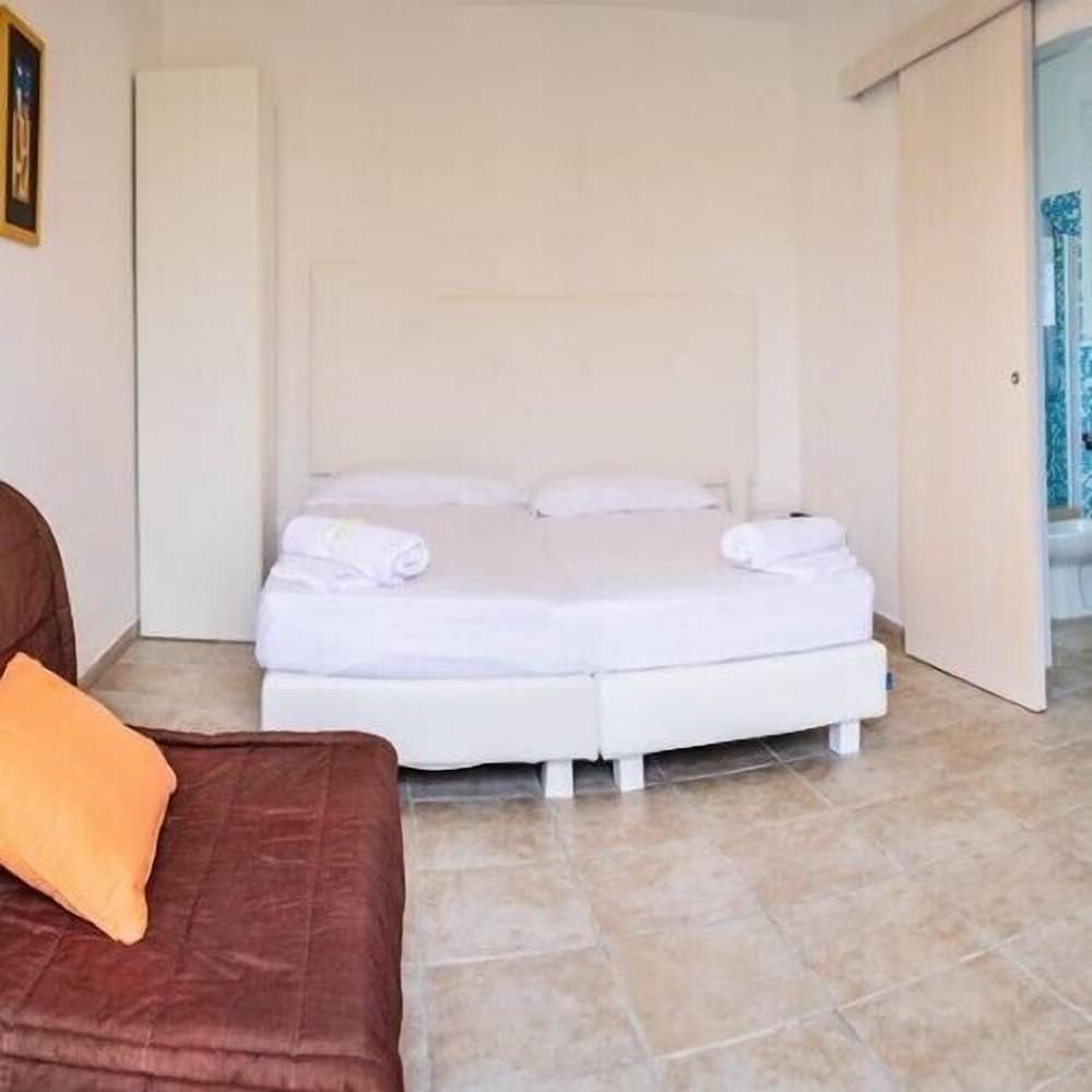 Double Or Twin Room photo 3