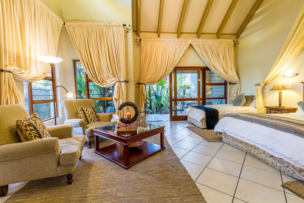 Exclusive Studio Suite, Multiple Beds, Hot Tub, Garden View photo 1