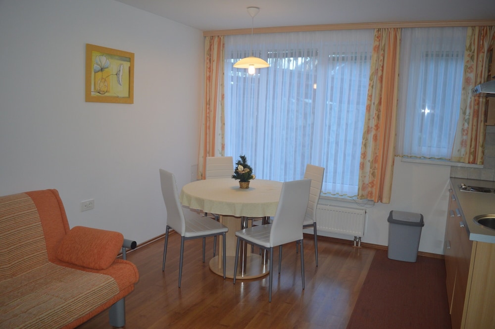 Classic Apartment, Mountain View photo 2