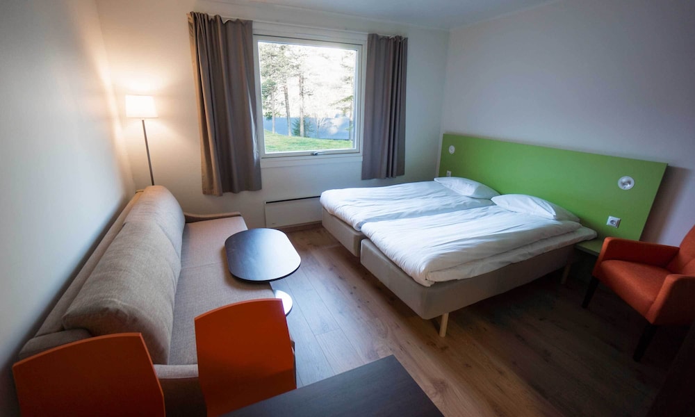 Standard Double Room, Non Smoking - Photo 6