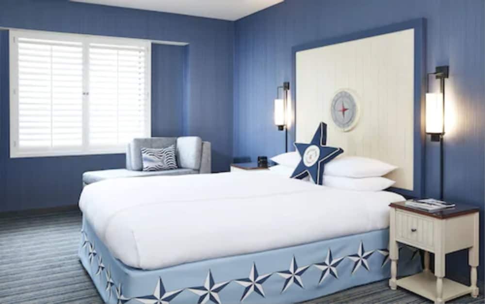 Room, 1 King Bed (Courtyard) - Photo 3