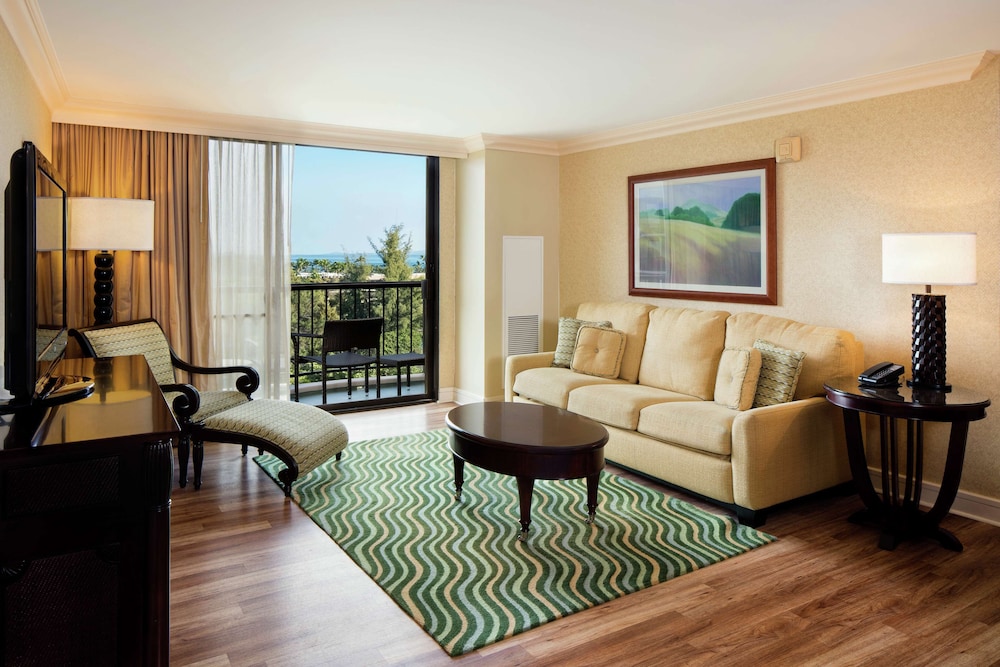Palace One Bedroom Suite, 1 King Bed, Resort View