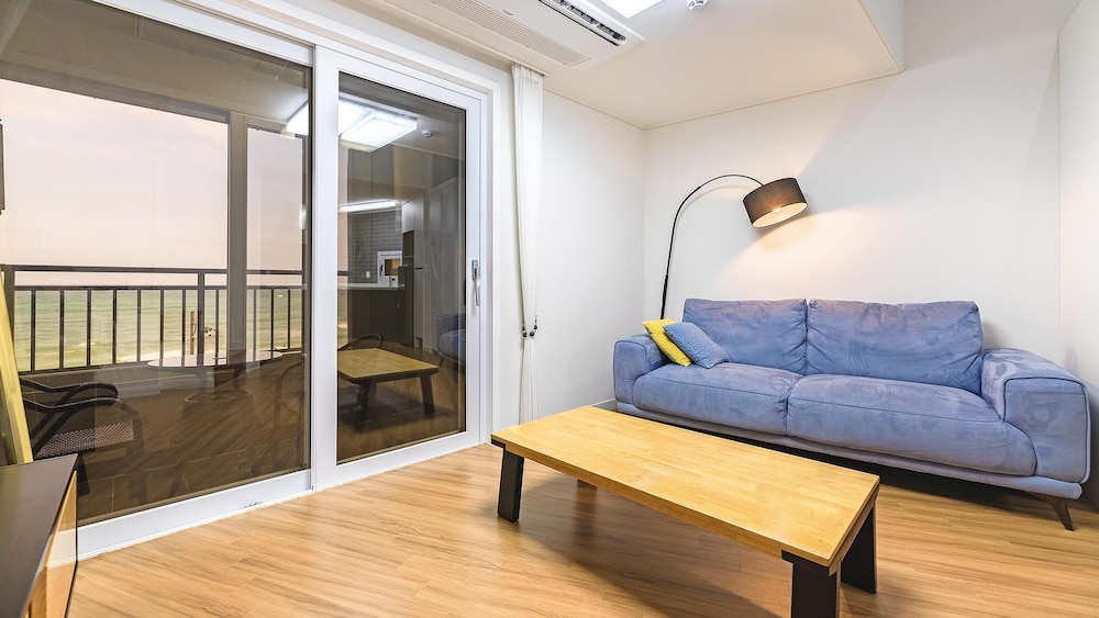 Basic Room, 1 Bedroom (302 (ocean view)) - Photo 1