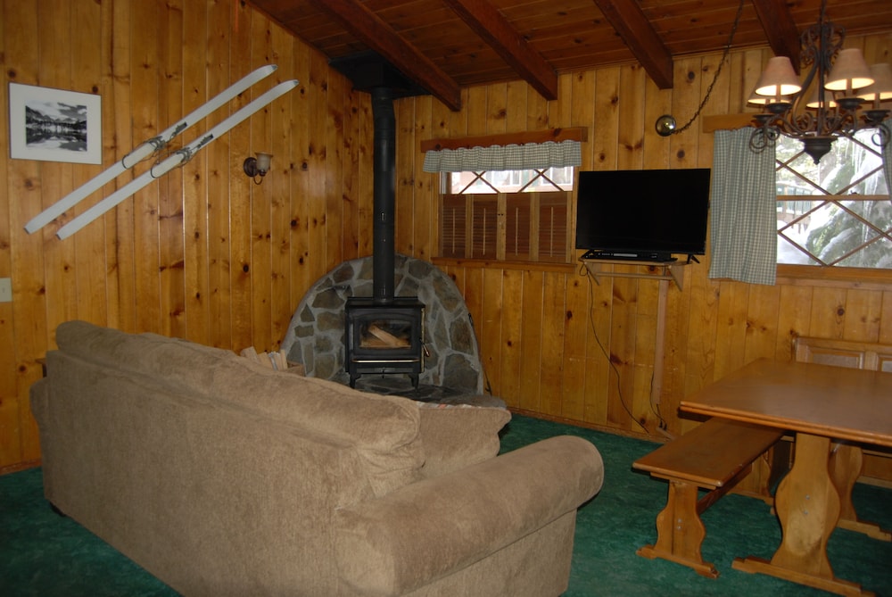 Cabin 1 - 2 Bedroom