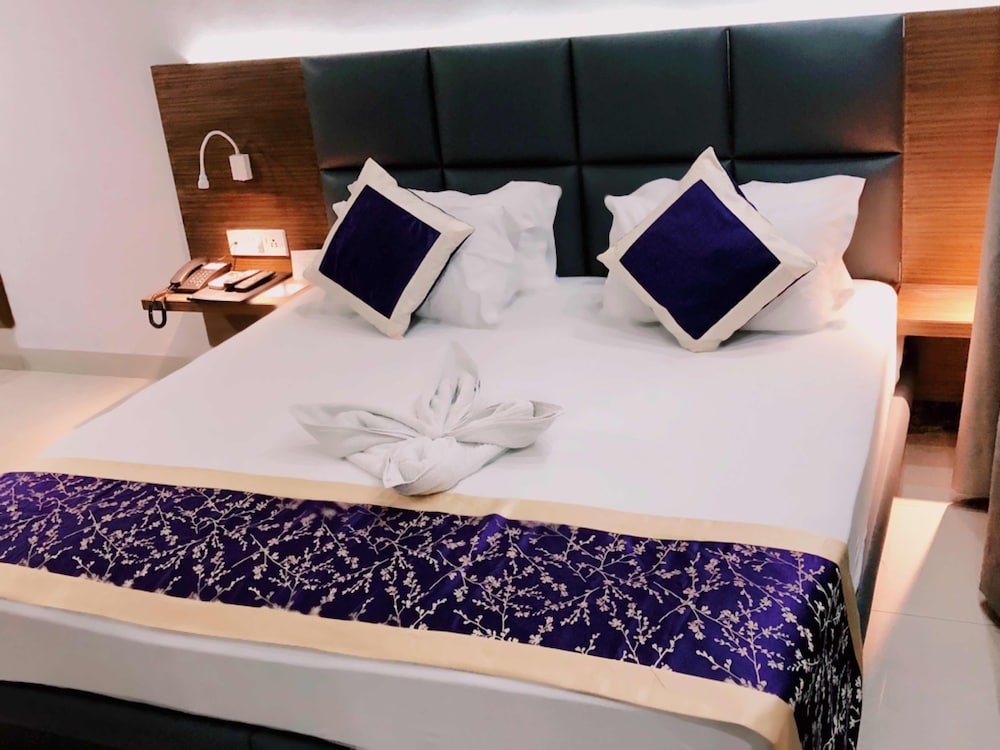 Luxury Room - Photo 23