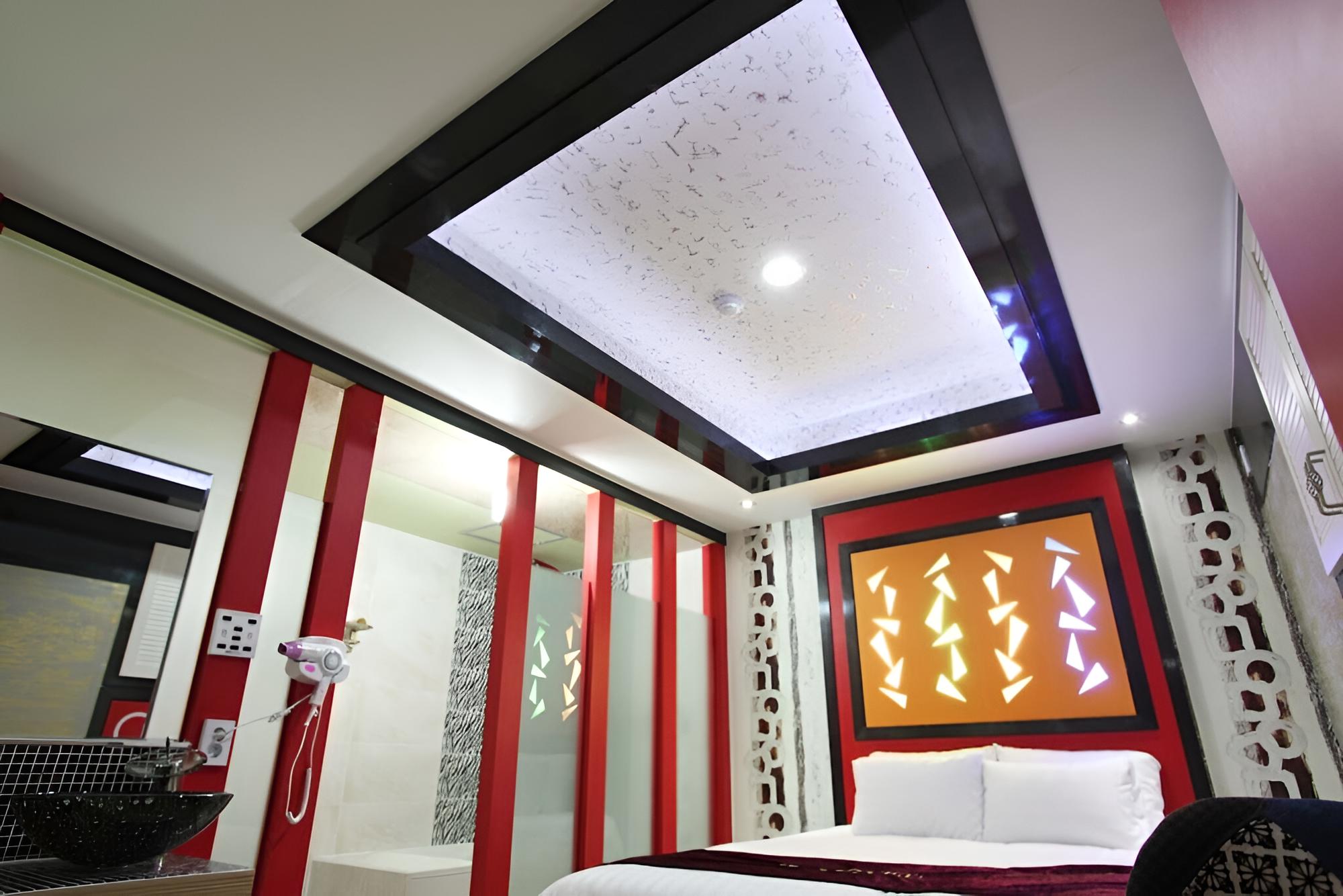 Room (Standard Room) - Photo 4