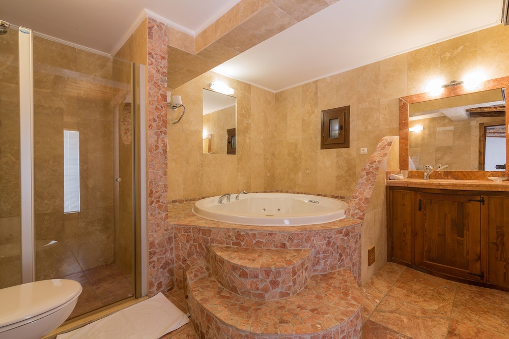 Deluxe Room, Jetted Tub, Sea View (Penthouse) photo 3