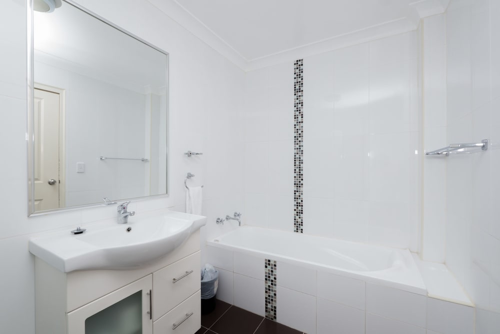 Apartment, 2 Bedrooms (35 Grose St) photo 3