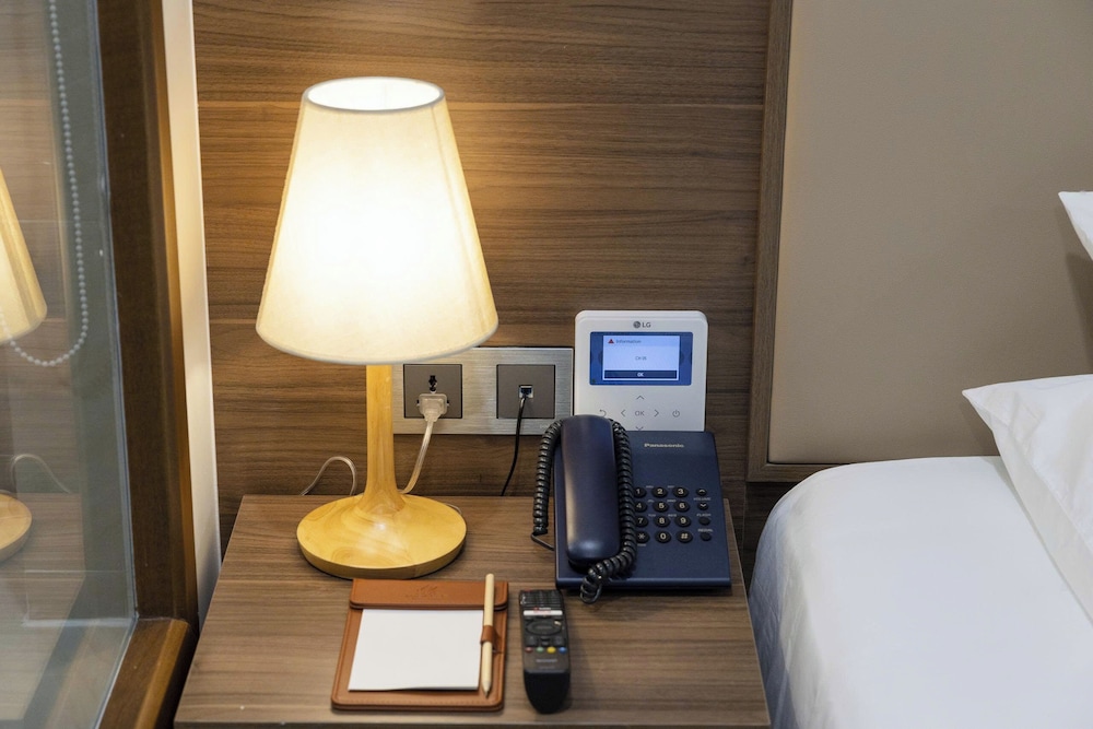 Senior Double or Twin Room, Sea View - Photo 2