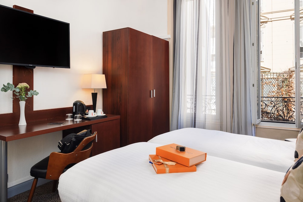 Superior Room, 1 King Bed, Non Smoking - Photo 10