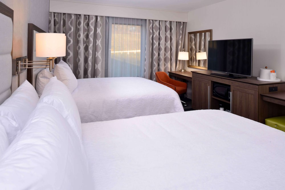 Room, 2 Queen Beds, Accessible, Non Smoking photo 2