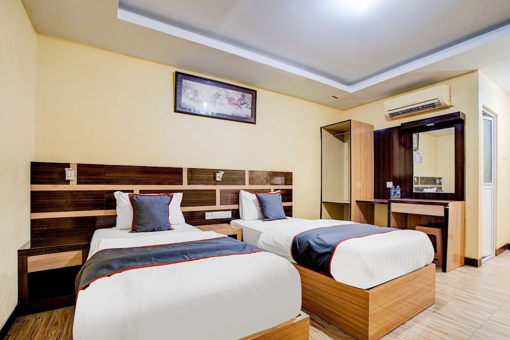 Deluxe Twin Room photo 3