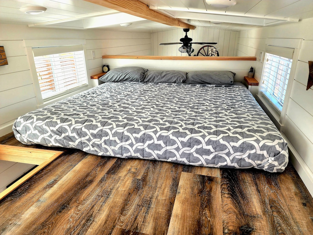 Honeymoon Studio Suite