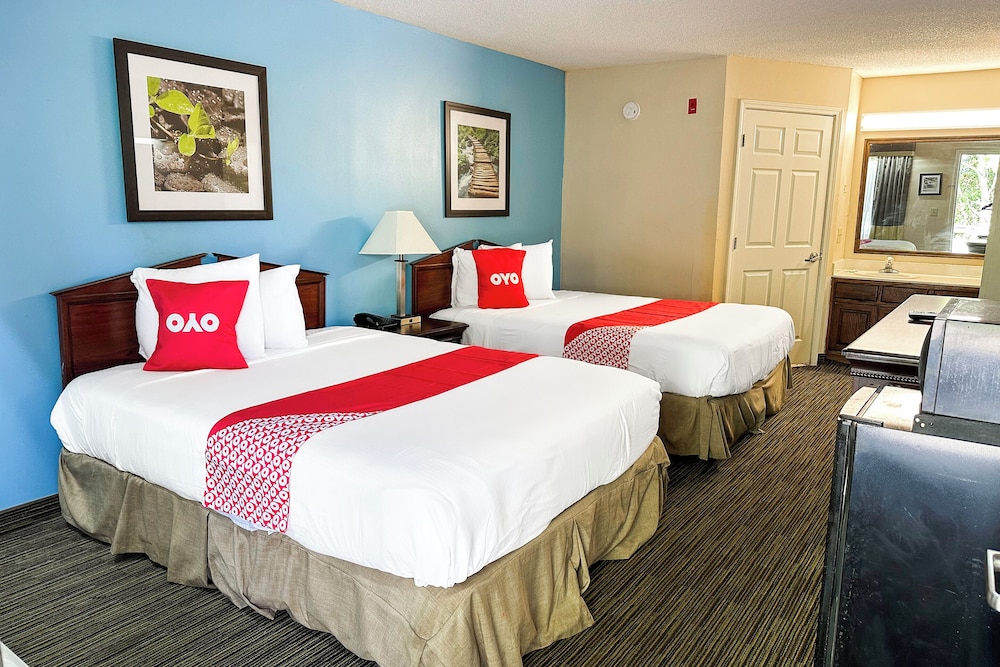 Room (2 Queen Beds Non-Smoking) - Photo 4