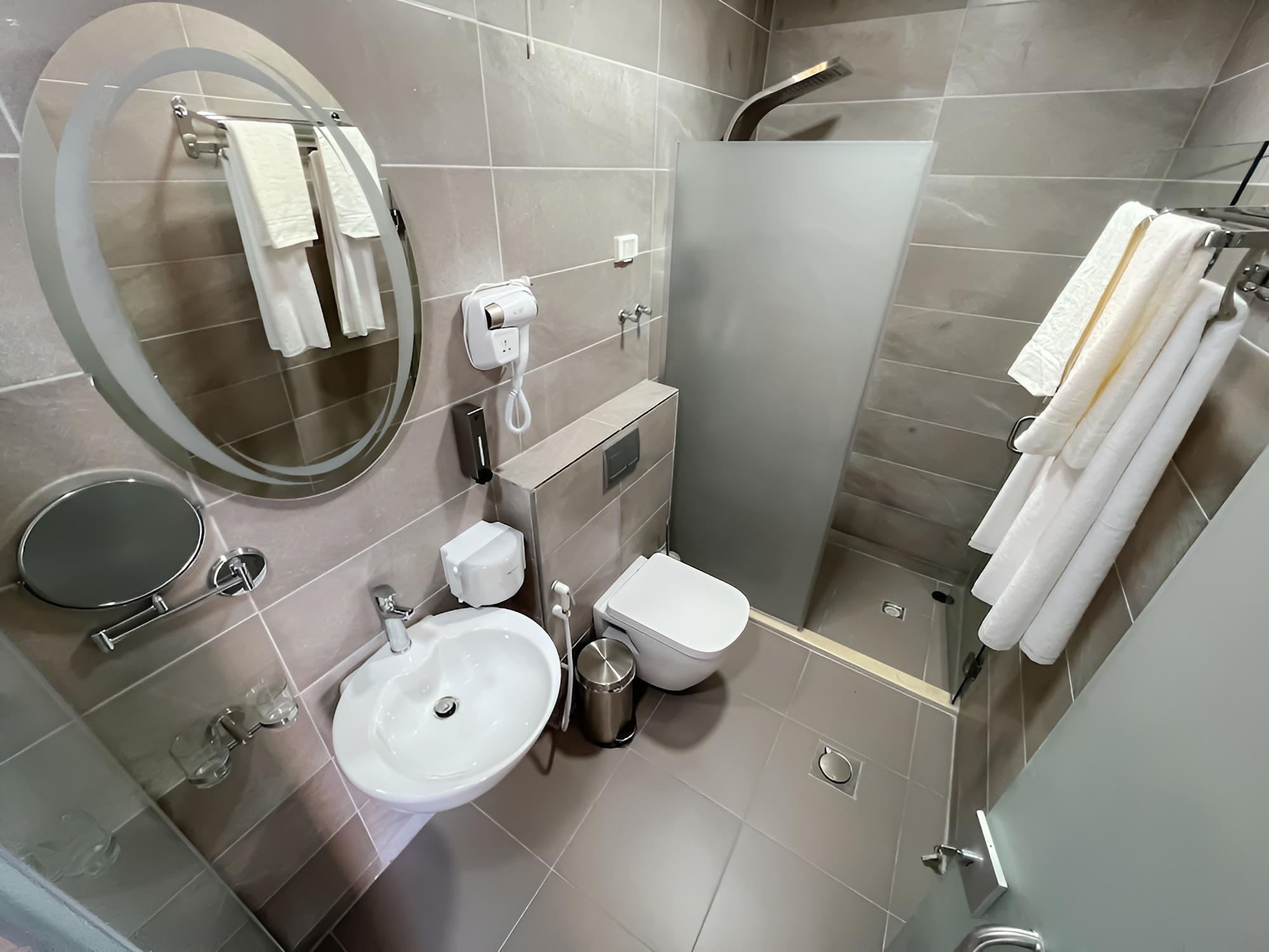 Luxury Double Room, 1 King Bed photo 3