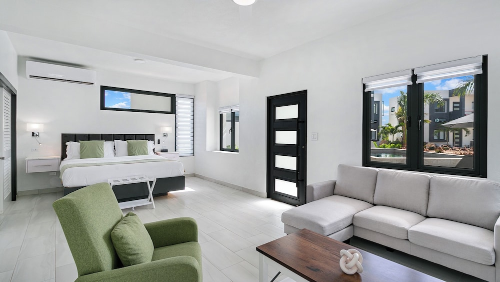 Studio Suite, Patio, Partial Sea View
