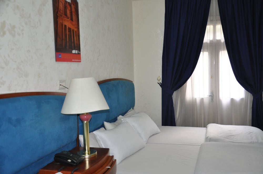 Double Room - Photo 3