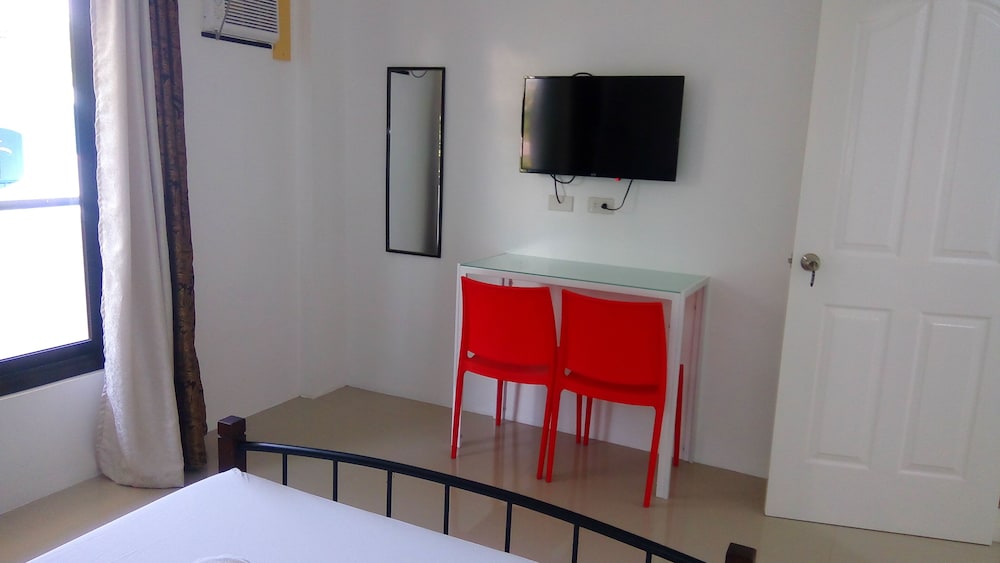 Budget Room, Balcony, City View photo 2
