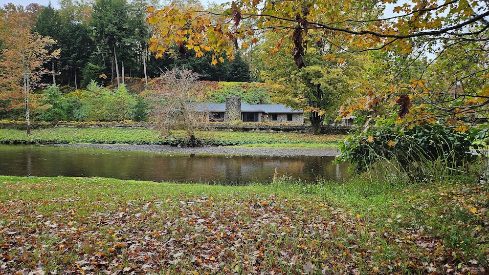 Luxury House, River View