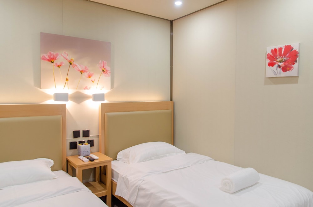Standard Double or Twin Room, 2 Twin Beds photo 2