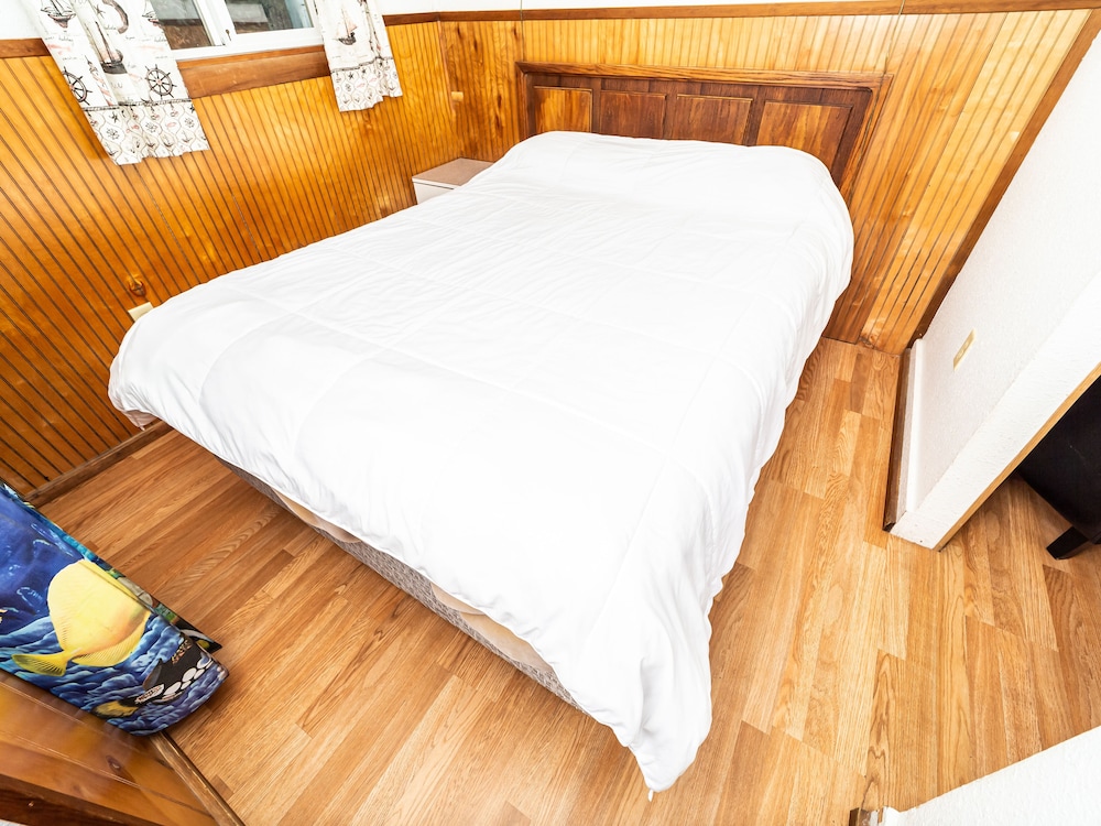 20: Studio Cabin with Kitchenette, Sea View photo 2