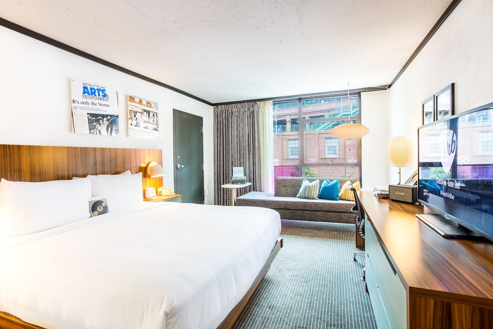 Room, 1 King Bed (Stadium)