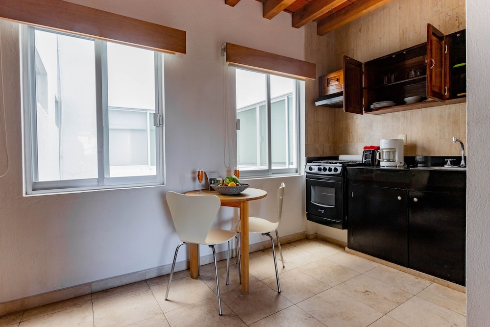Suite, 1 Bedroom, Balcony photo 3