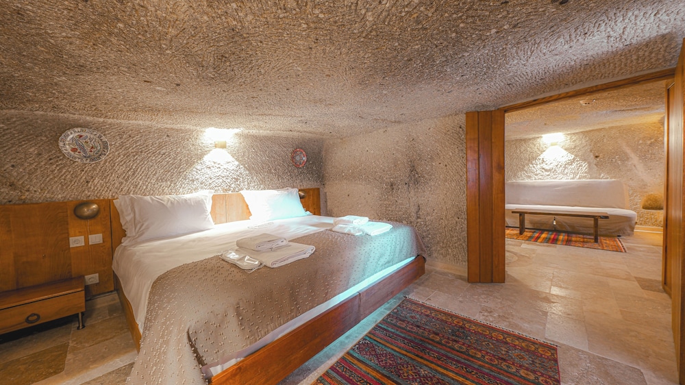 Elite Suite, Valley View