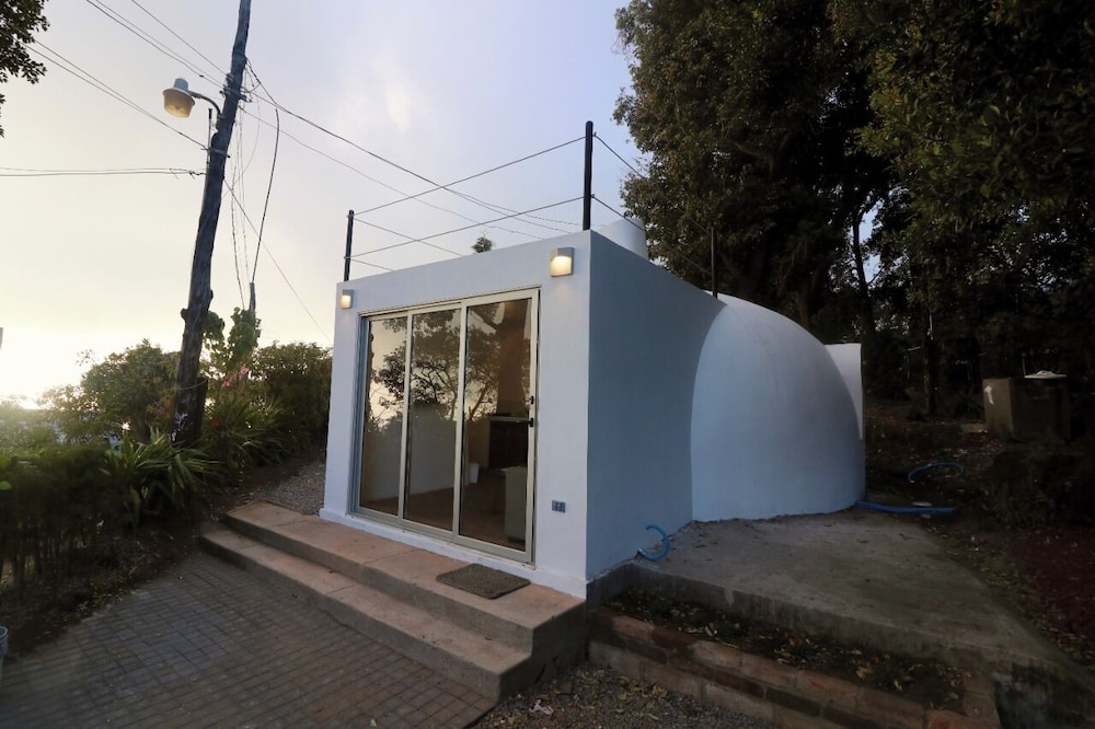 Comfort Studio Suite, Multiple Beds, Garden View (Igloo Suite 8) photo 3