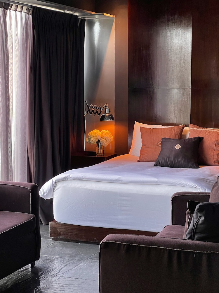 Room, 1 Queen Bed (Urban) - Photo 2