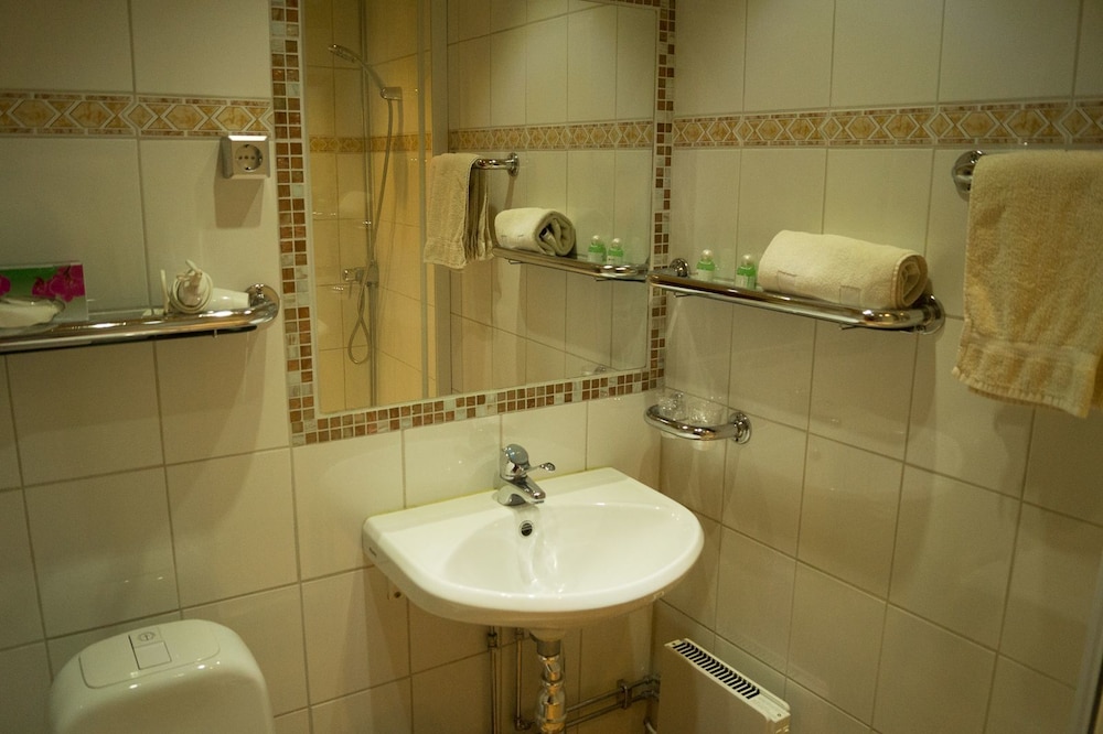 Double Room - Photo 3