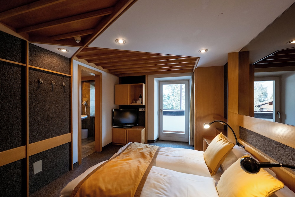 Basic Double Room, 1 Double Bed photo 3