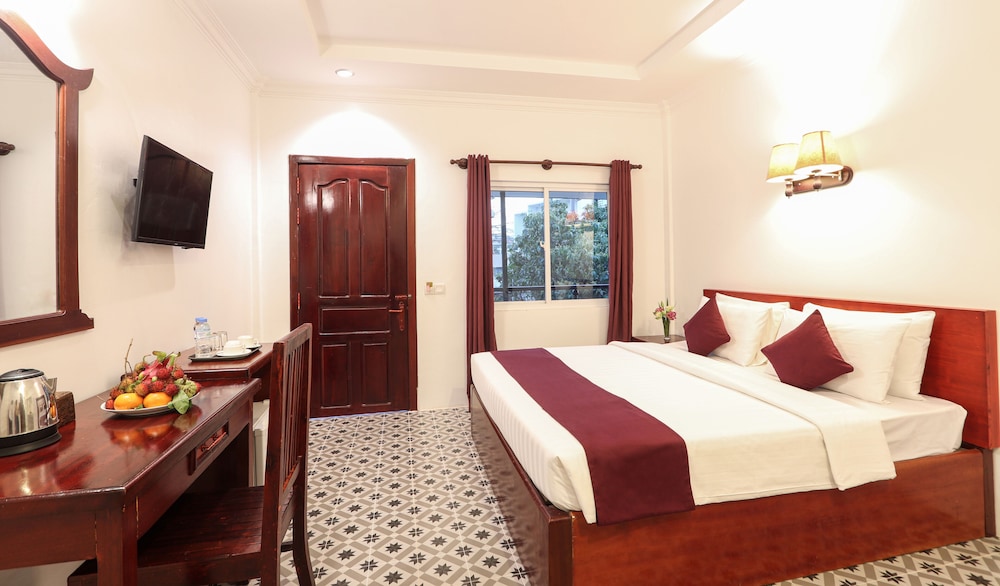 Superior Double Room, City View