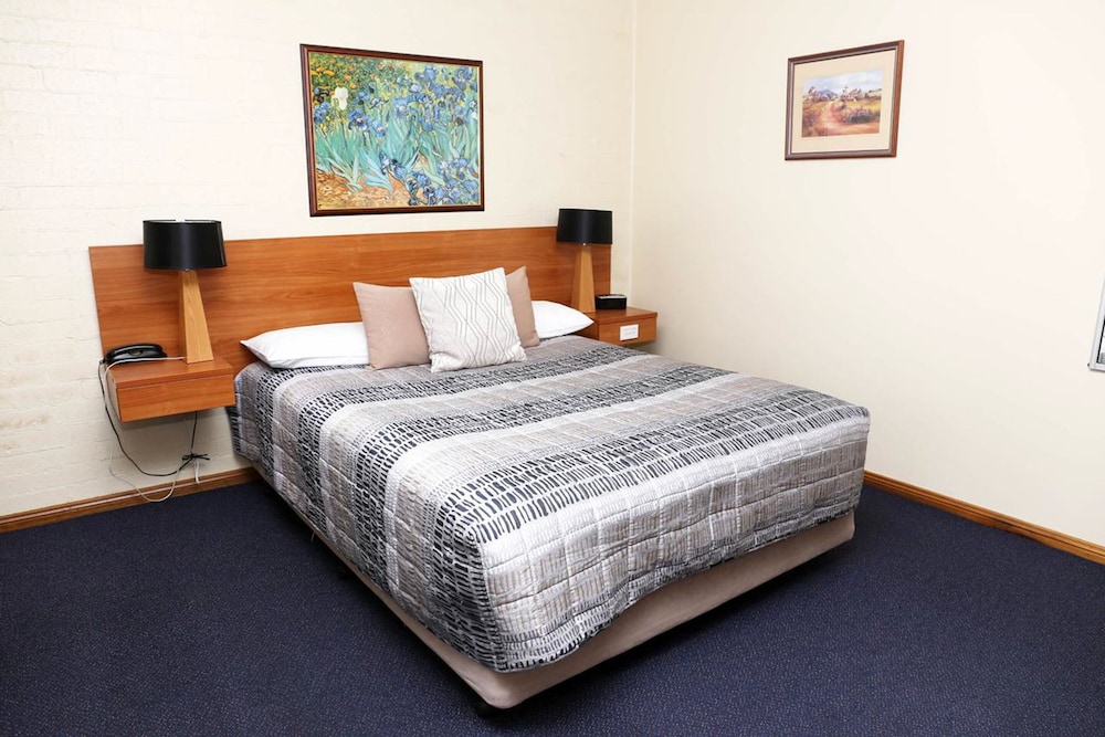 Standard Double Room photo 2