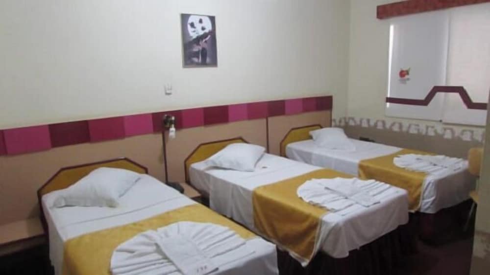 Twin Room, Non Smoking - Photo 7