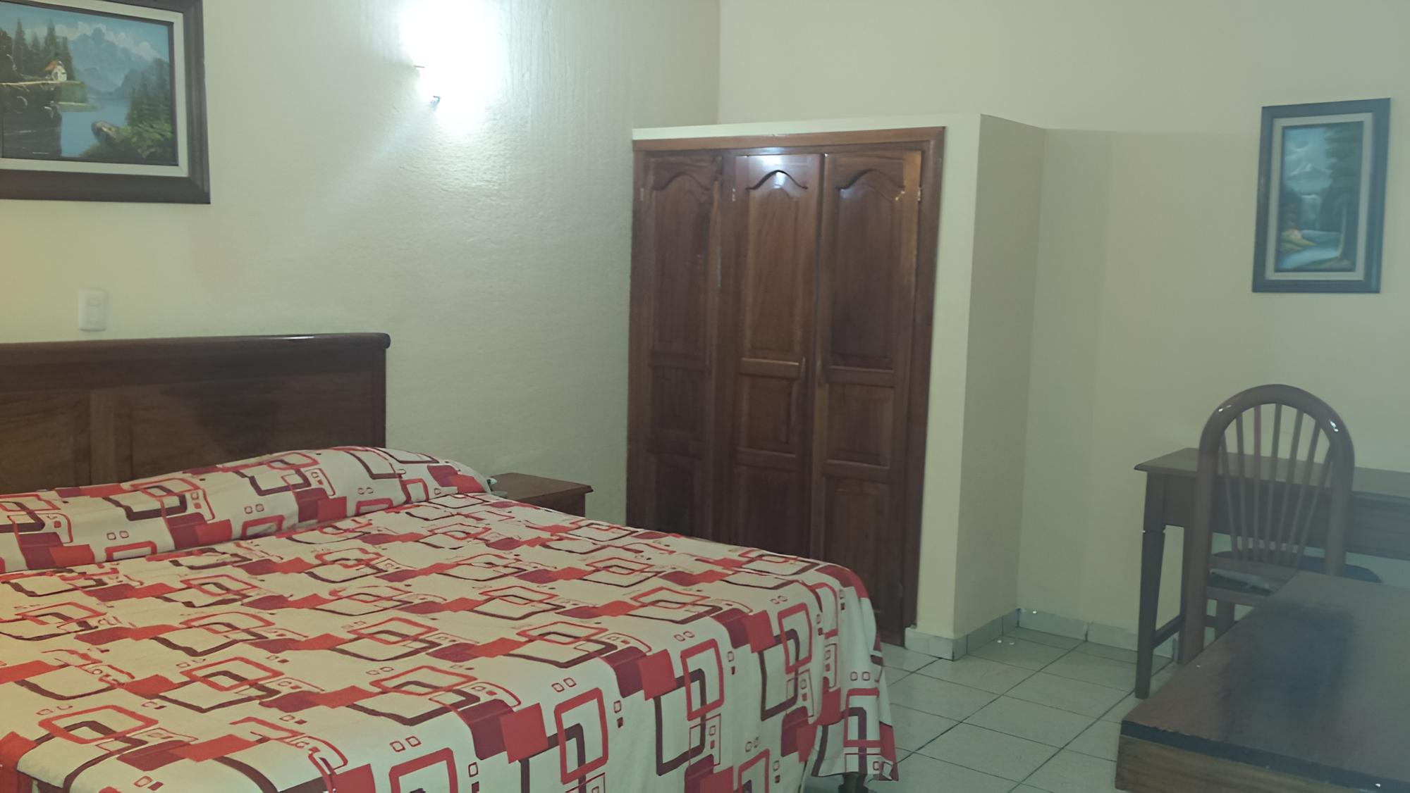 Family Room, Multiple Beds photo 2