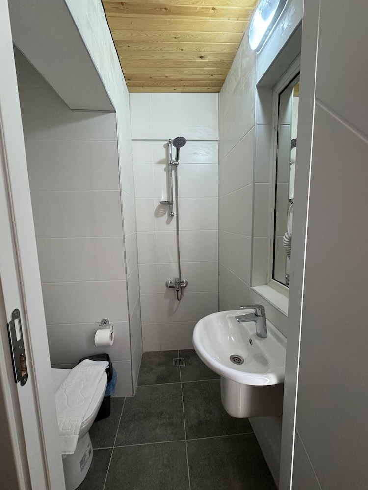 Standard Room photo 3