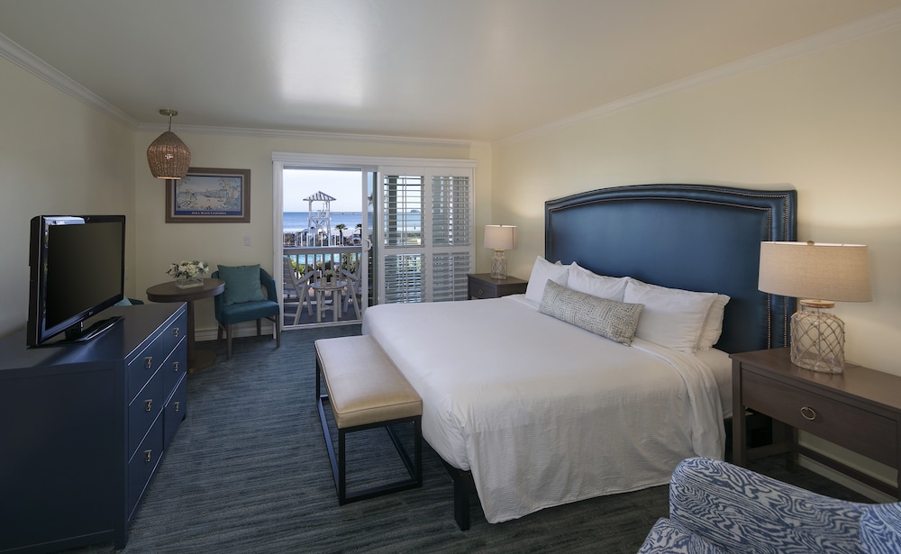 Superior Suite, 1 King Bed with Sofa bed, Ocean View (Ocean View Suite, King ADA) - Photo 1