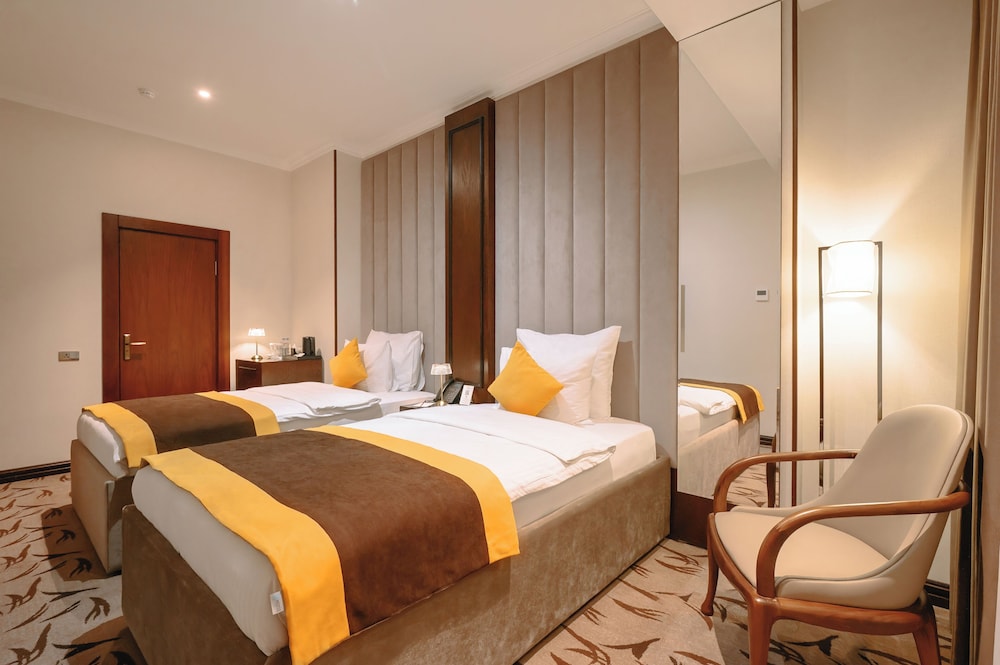Standard Twin Room, City View photo 1